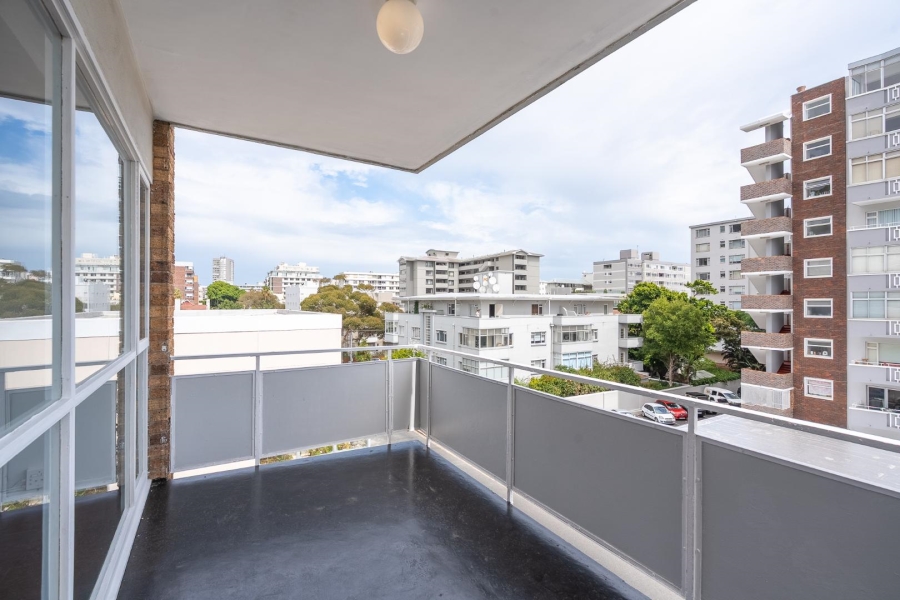 To Let 2 Bedroom Property for Rent in Sea Point Western Cape